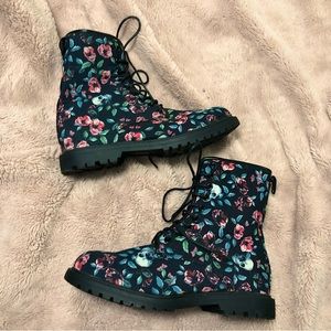 HotTopic Skull and Flower Boots (Tried on only/ Never used)